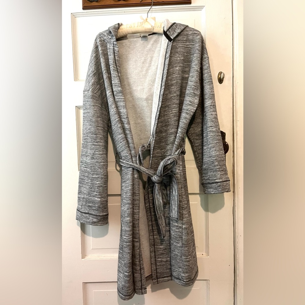 Max Studio Sleepwear Short Hooded Robe L